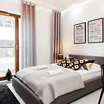Pawia P&O Serviced Apartments